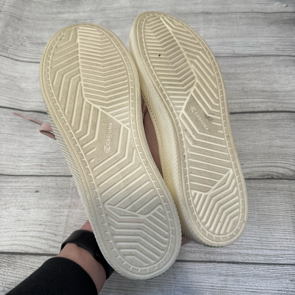 Cariuma Pinj Sustainable Sneakers - Picture 7 of 8